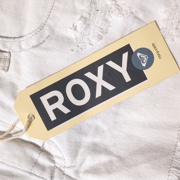Roxy white distressed Jean Juniors shorts Size 5, NWT - Picture 8 of 10